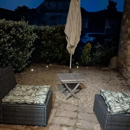 Petite Maison Au Chateau De La Mogere Dom wakacyjny *